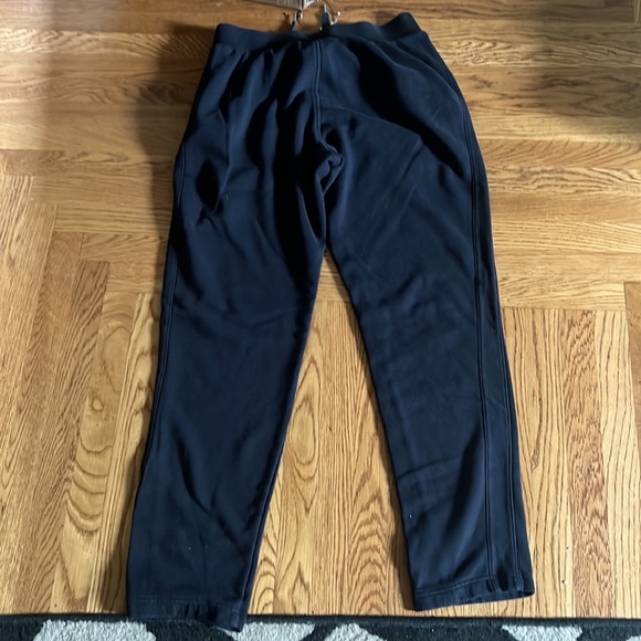 Under Armor men’s sweatpants preowned - Picture 3 of 5
